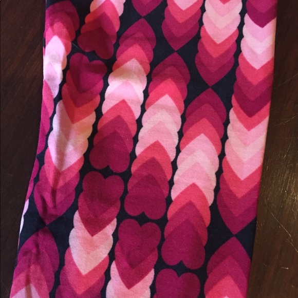 Lularoe Heart Leggings - Picture 2 of 3